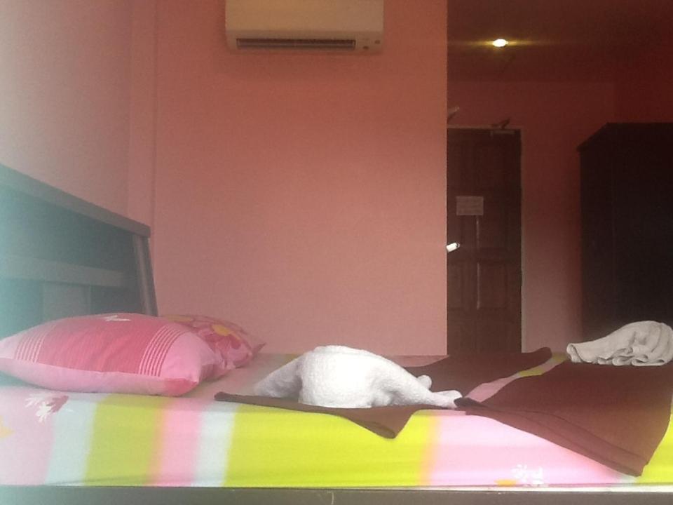 Peach Guesthouse Хаад Рин Стая снимка